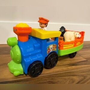 Like new- barely used little people Blue and Green Animal Train